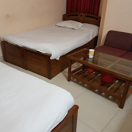 Hotel Diamond Park Dakhin Kattali Esterno foto