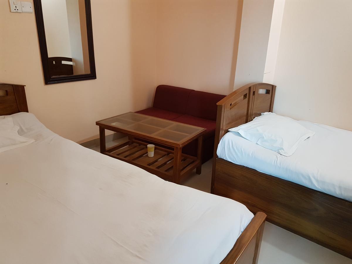 Hotel Diamond Park Dakhin Kattali Esterno foto