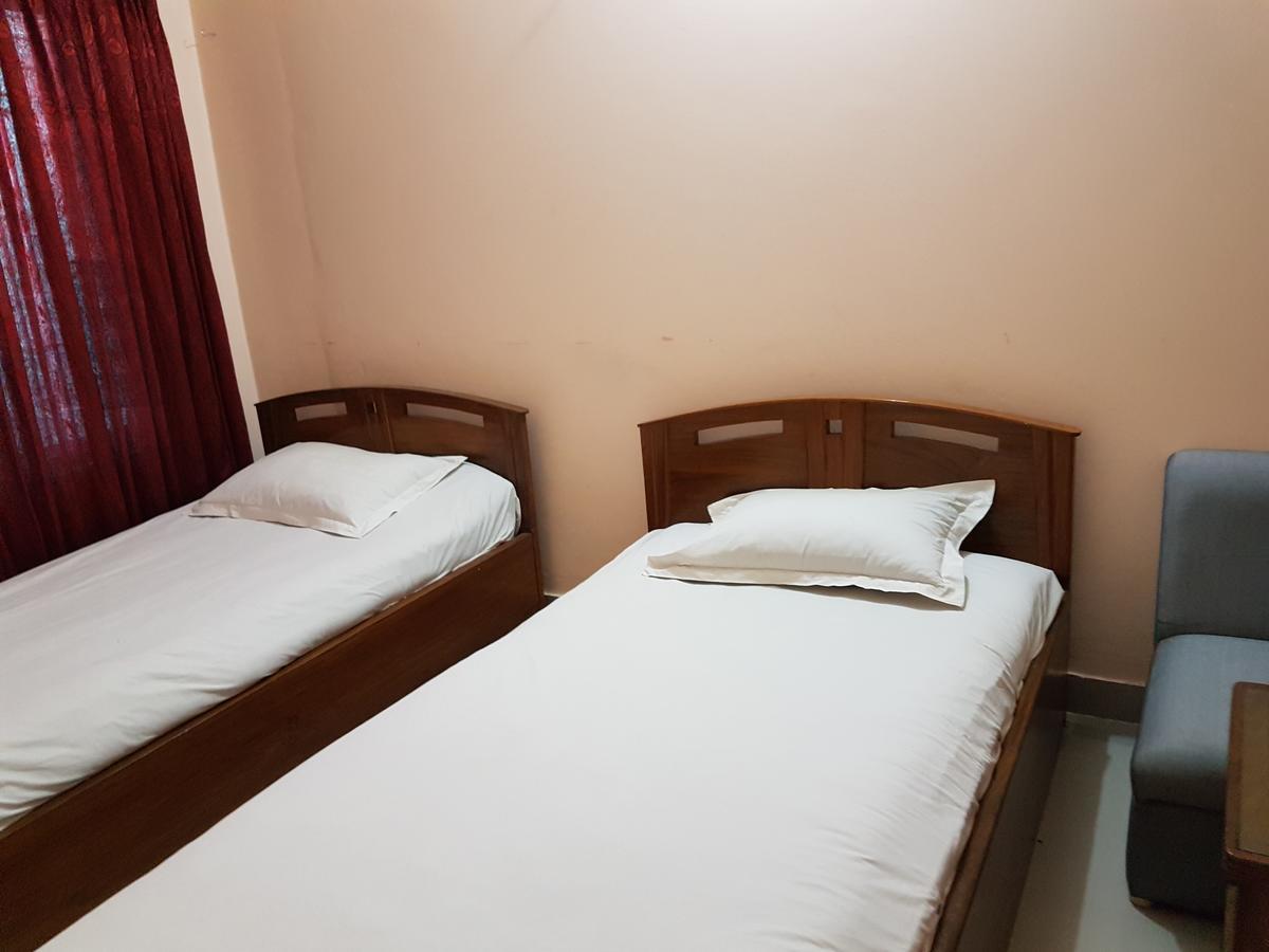 Hotel Diamond Park Dakhin Kattali Esterno foto