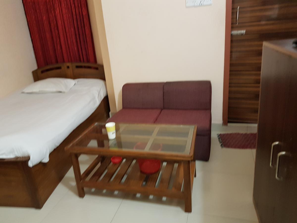 Hotel Diamond Park Dakhin Kattali Esterno foto